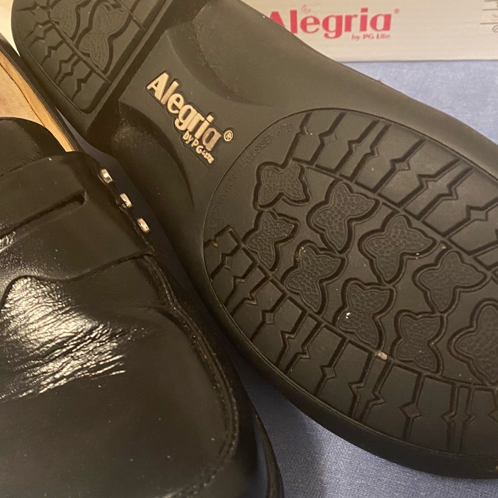 Algeria Shoes